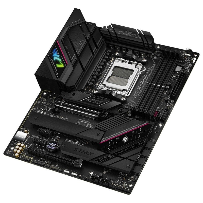 Scheda Madre ASUS ROG STRIX B6 - X870E Atx Motherboard recensione e prezzo